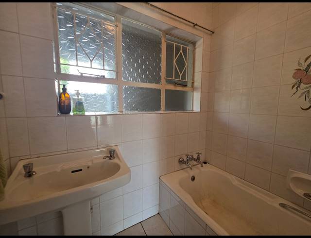 3 BEDROOM HOUSE FOR SALE IN VANDERBIJLPARK SW 5